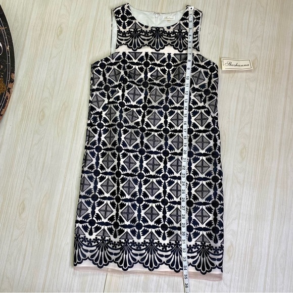 Shoshanna Black Cream Geometric print shift dress size 6 - Picture 6 of 16